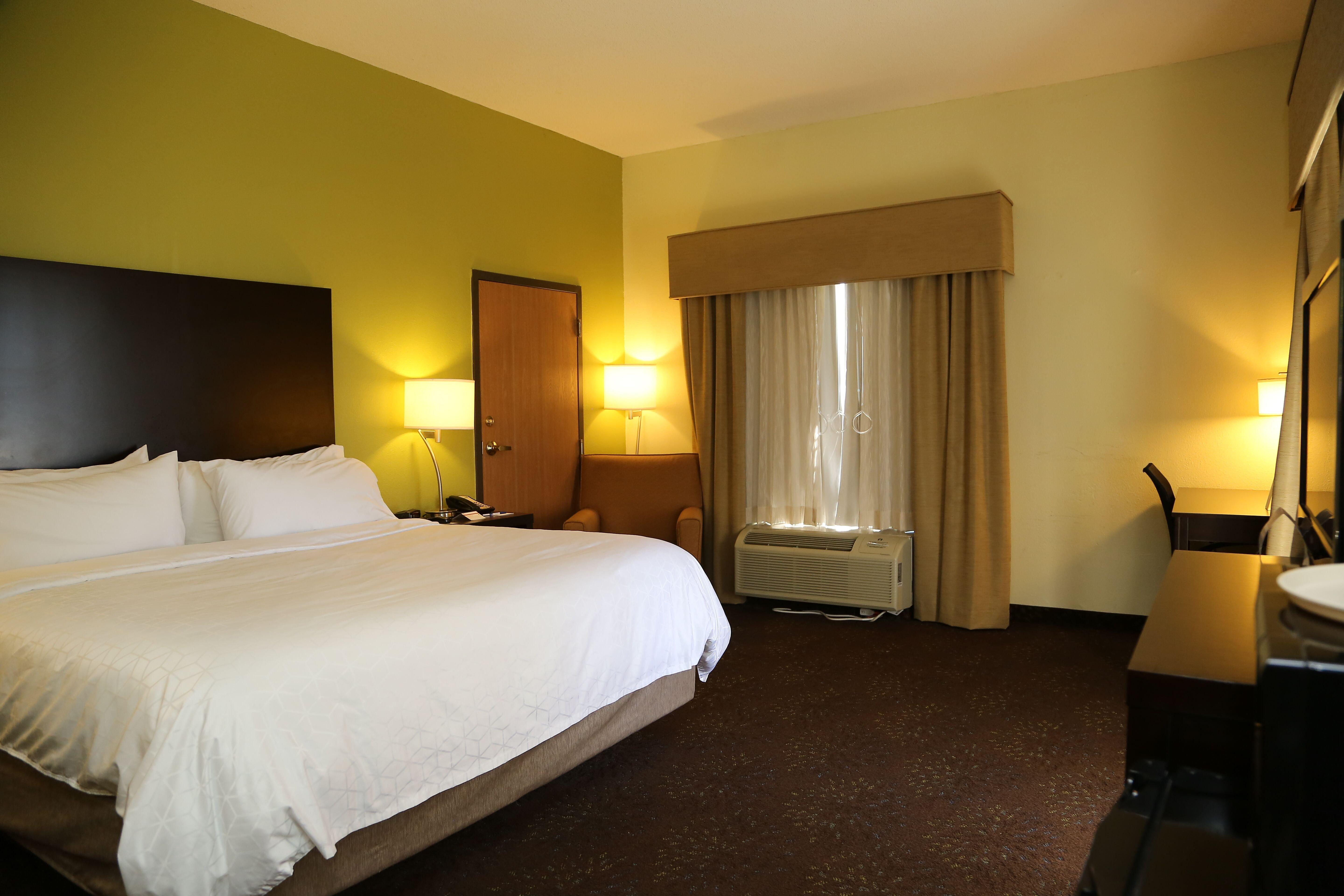 Holiday Inn Express Hotel & Suites Cleveland - Ms By Ihg Eksteriør billede