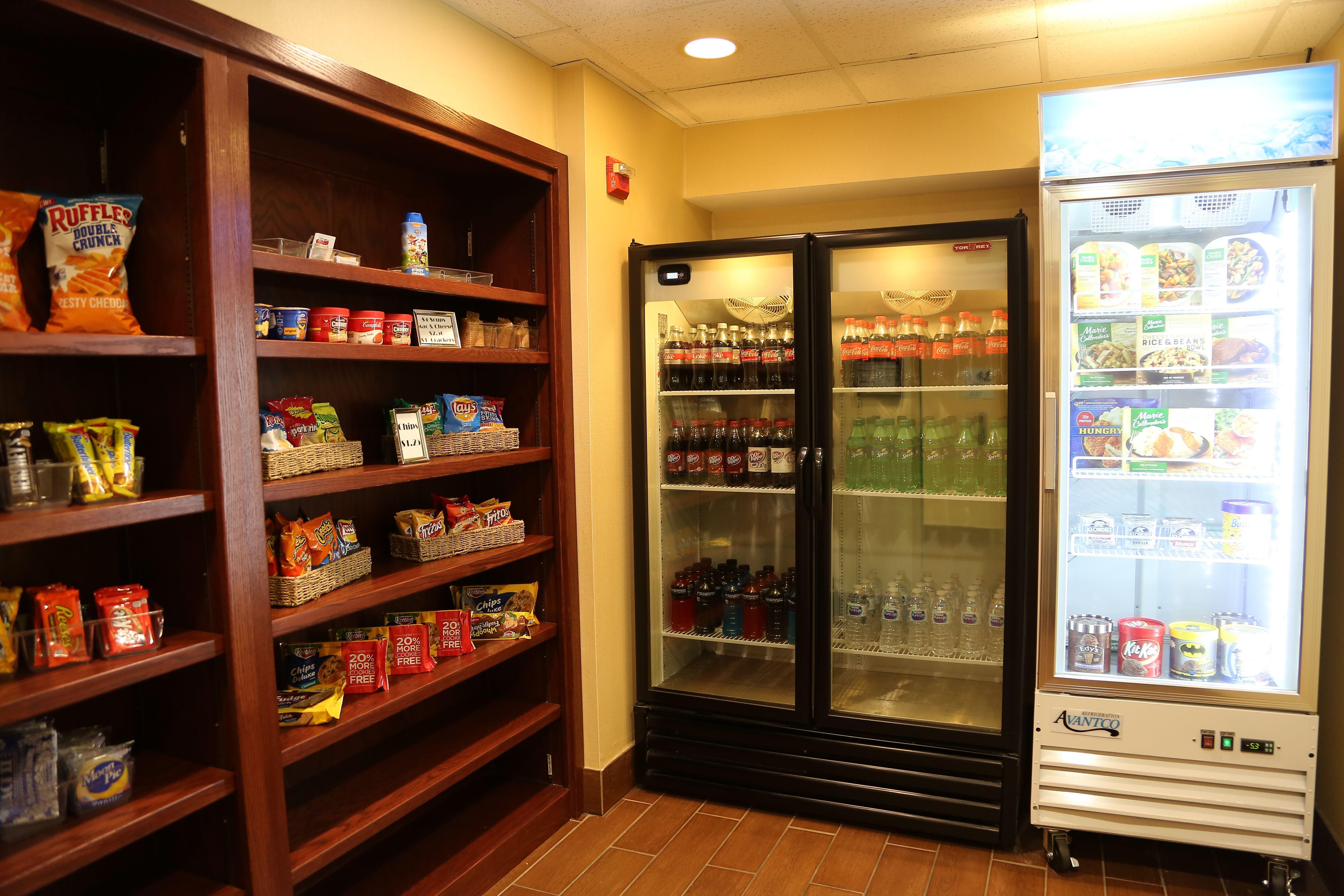 Holiday Inn Express Hotel & Suites Cleveland - Ms By Ihg Eksteriør billede
